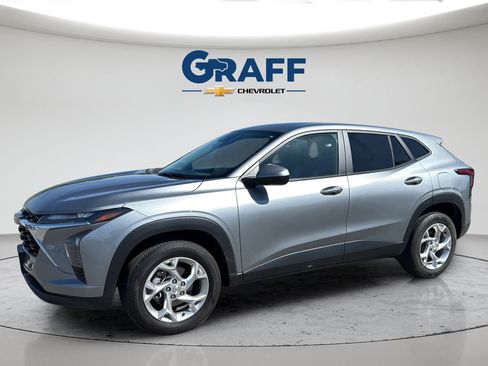 Used 2024 Chevrolet Trax LS w/ LS Convenience Package FWD image 13