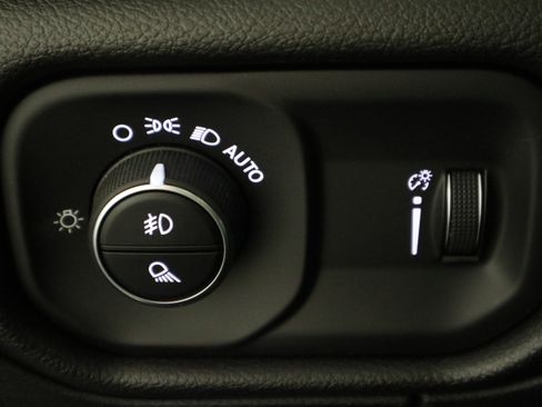 New 2026 RAM 1500 Classic Warlock AWD/4WD image 32