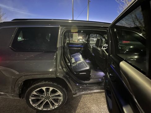 Used 2021 Jeep Grand Cherokee L Overland image 9
