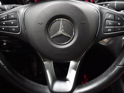 Used 2019 Mercedes-Benz GLA 250 w/ Convenience Package image 13