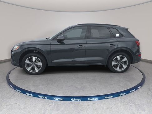 Certified 2025 Audi Q5 2.0T Premium w/ Convenience Plus Package AWD/4WD image 9
