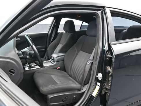 Used 2023 Dodge Charger SXT RWD image 10