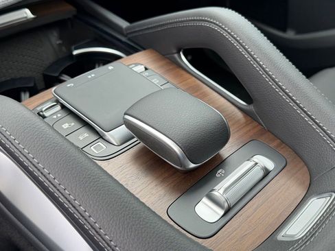 New 2026 Mercedes-Benz GLS 450 4MATIC image 24