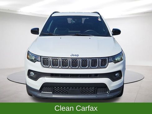 Used 2024 Jeep Compass Latitude AWD/4WD image 2