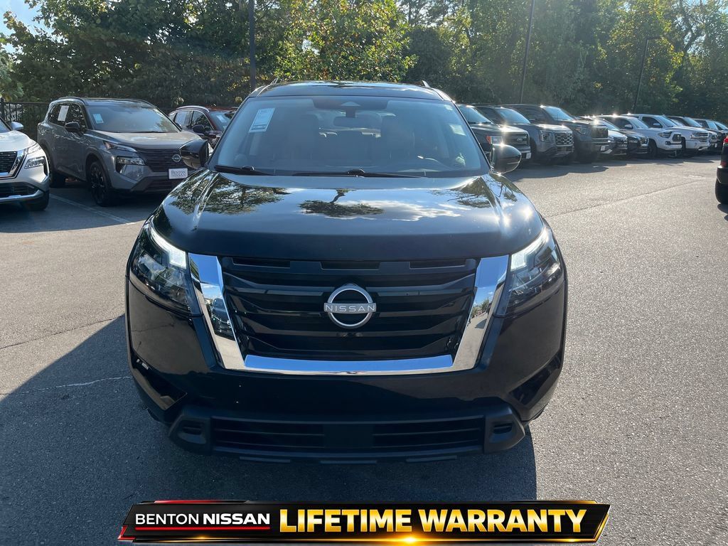 Used 2024 Nissan Pathfinder SV FWD image 12