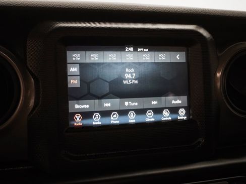 Used 2022 Jeep Wrangler Unlimited Sport image 19