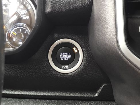 Used 2021 RAM 1500 Big Horn AWD/4WD image 34