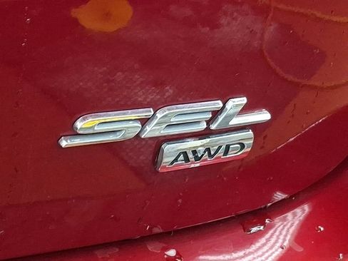 Used 2018 Ford Edge SEL w/ Equipment Group 201A AWD/4WD image 29