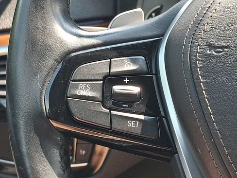 Used 2019 BMW 530e xDrive w/ Convenience Package AWD/4WD image 22
