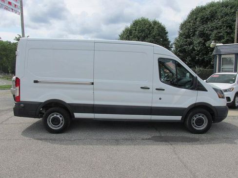 Used 2018 Ford Transit 250 148 Medium Roof RWD image 3