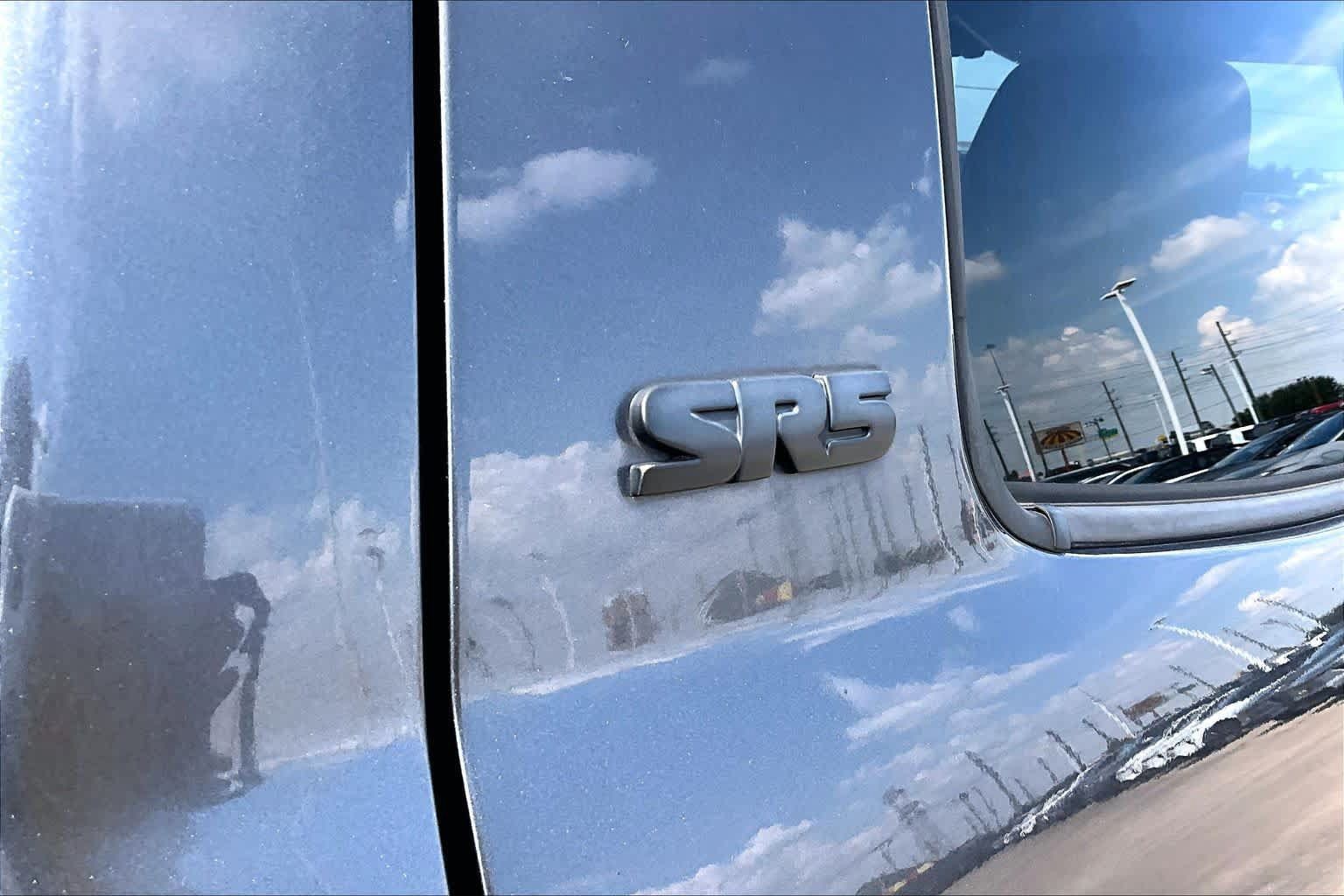 Used 2018 Toyota Tundra SR5 w/ SR5 Upgrade Package RWD image 31