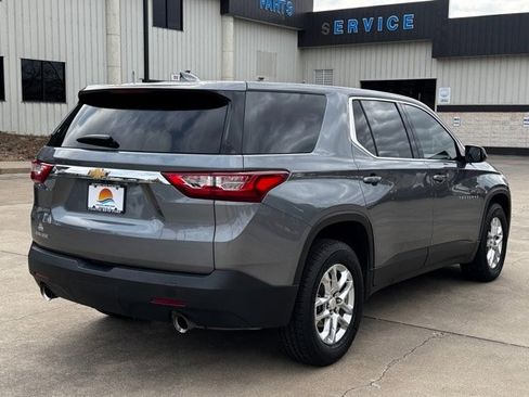 Used 2020 Chevrolet Traverse LS image 6