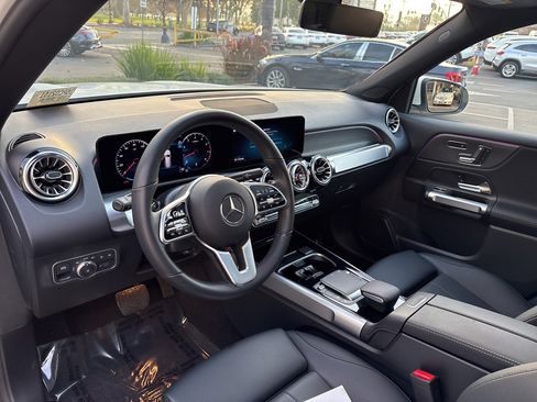 Certified 2023 Mercedes-Benz GLB 250 image 7