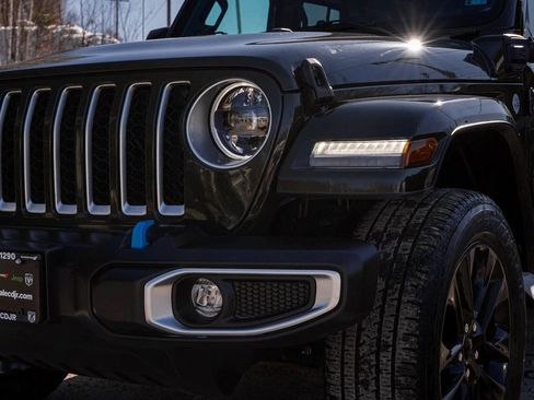 Used 2023 Jeep Wrangler Unlimited Sahara w/ Cold Weather Group image 35