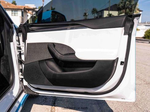 Used 2022 Tesla Model S Plaid image 25