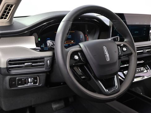 New 2026 Lincoln Corsair Reserve w/ Jet Appearance Package image 11