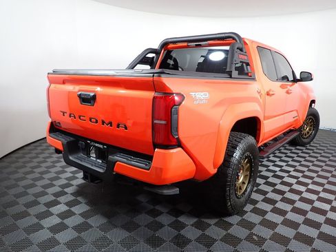 Used 2024 Toyota Tacoma TRD Sport AWD/4WD image 17