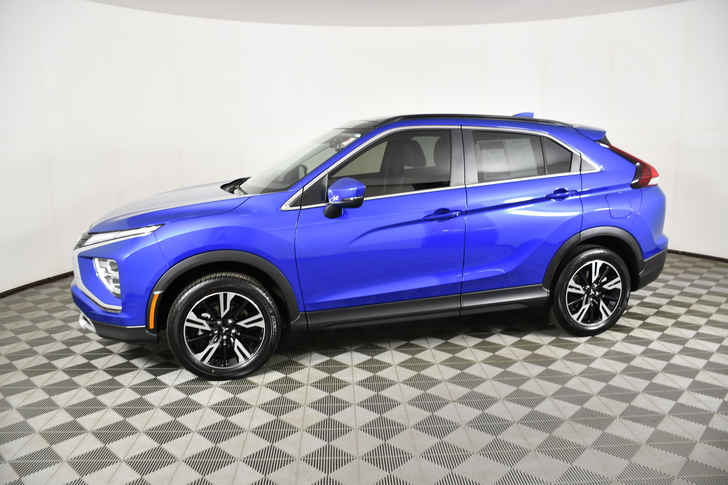 Used 2024 Mitsubishi Eclipse Cross SE AWD/4WD image 9