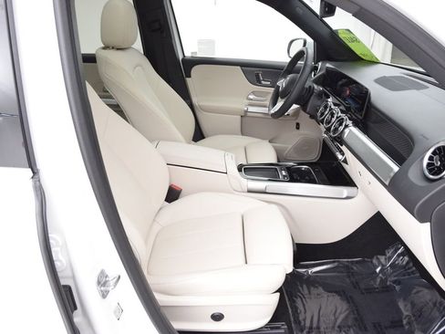 Used 2026 Mercedes-Benz GLB 250 image 15