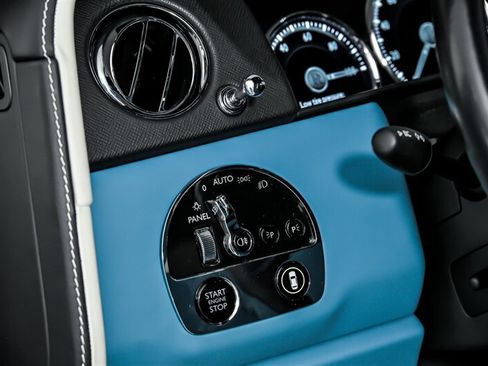 Used 2023 Rolls-Royce Cullinan AWD/4WD image 23
