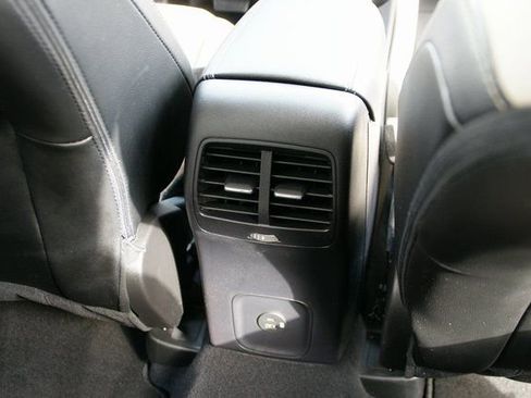 Used 2022 Ford Escape SEL image 34