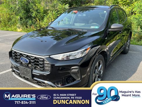 Used 2023 Ford Escape ST-Line w/ Tech Pack #1 AWD/4WD image 1
