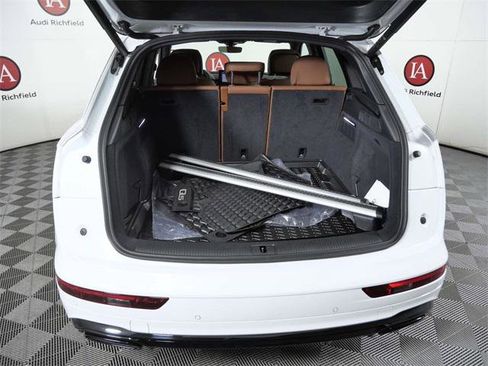 Used 2025 Audi Q5 2.0T Premium Plus w/ Premium Plus Package image 10