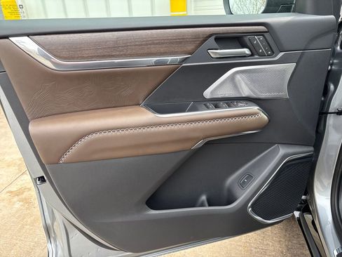 New 2026 GMC Acadia Denali Ultimate image 13