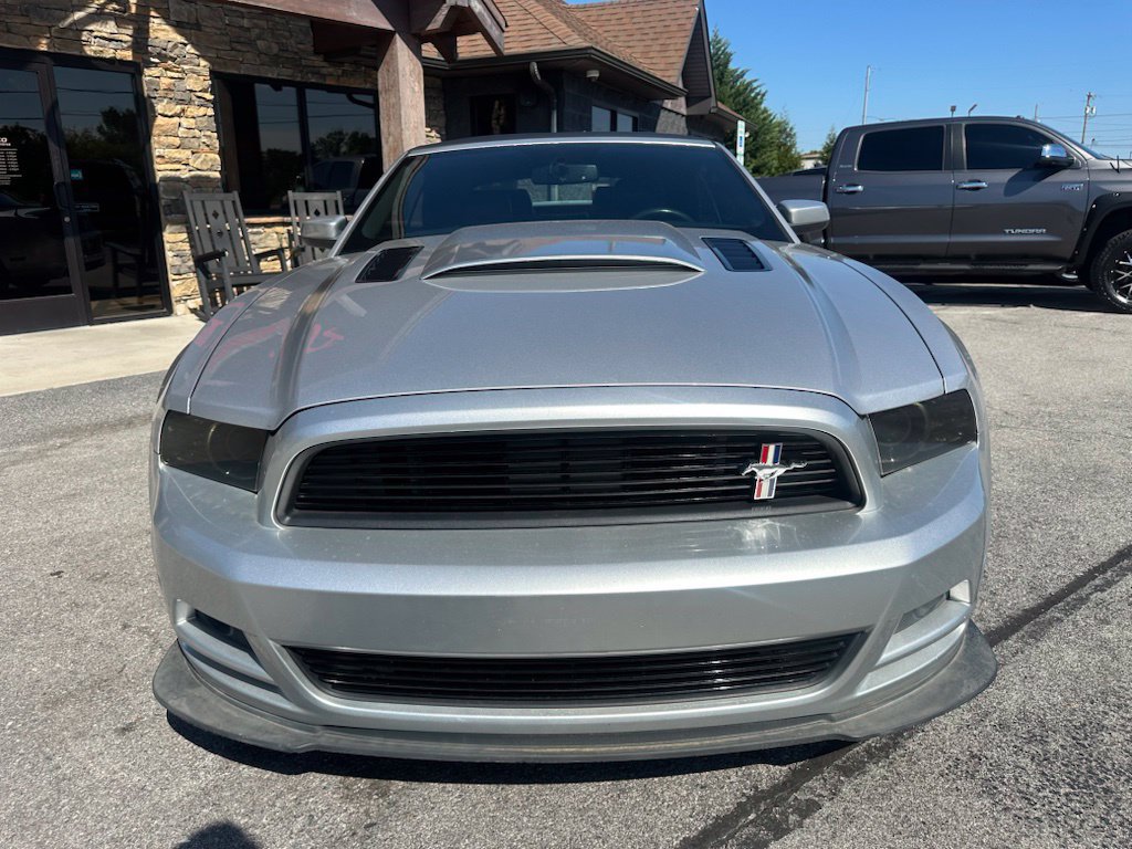 Used 2013 Ford Mustang GT Premium w/ Electronics Pkg RWD image 9
