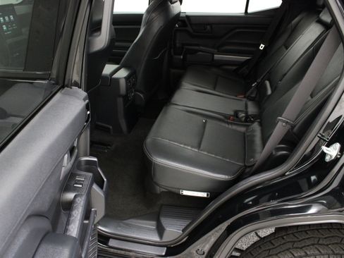 Used 2025 Toyota 4Runner TRD Off-Road Premium w/ Tow Technology Package AWD/4WD image 32
