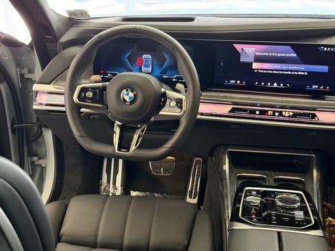 Used 2024 BMW 760i xDrive w/ Premium Package 2 AWD/4WD image 20