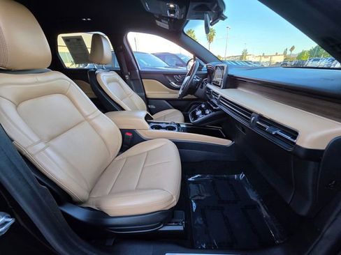 Used 2022 Lincoln Corsair Reserve w/ Elements Package image 9