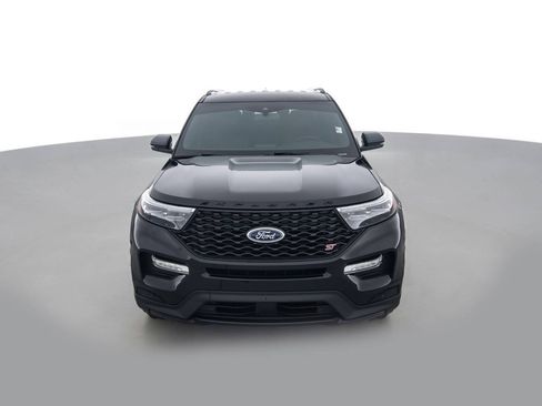 Used 2020 Ford Explorer ST AWD/4WD image 2