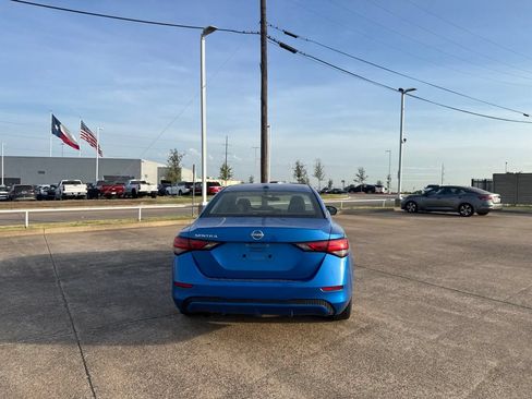 Certified 2025 Nissan Sentra SV FWD image 18