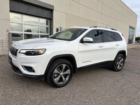 Used 2019 Jeep Cherokee Limited AWD/4WD image 2