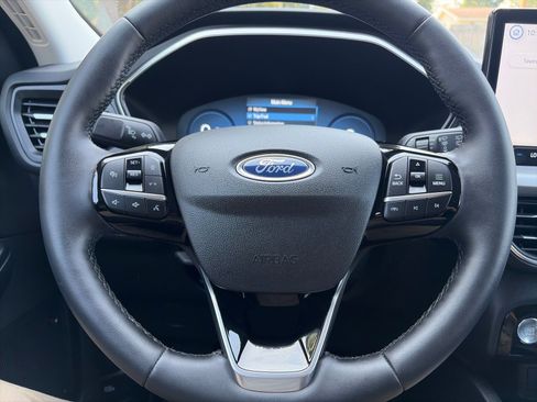 Used 2023 Ford Escape Platinum w/ Premium Technology Package AWD/4WD image 26