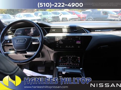 Used 2019 Audi e-tron Prestige w/ Prestige Package AWD/4WD image 21