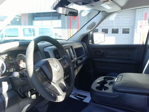 Used 2017 RAM 1500 Express w/ Black Ram 1500 Express Group image 18