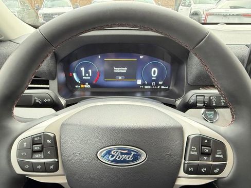 Used 2026 Ford Explorer Active w/ Active Comfort Package image 21