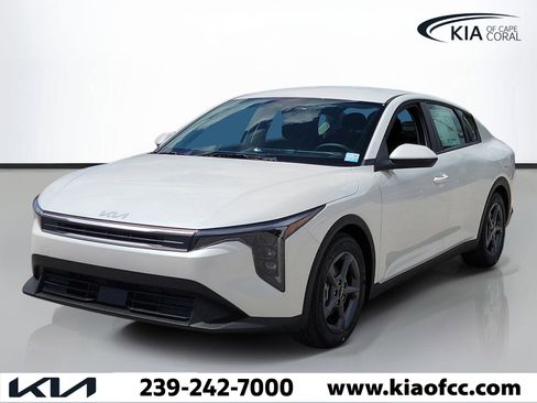 New 2026 Kia K4 FWD image 3