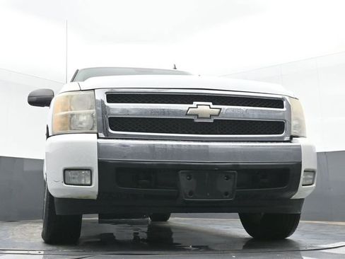 Used 2007 Chevrolet Silverado 1500 LT w/ 2LT Audio Package AWD/4WD image 32
