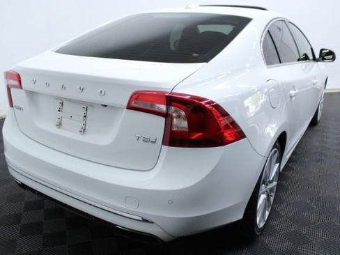 Used 2016 Volvo S60 T5 Inscription Platinum image 6