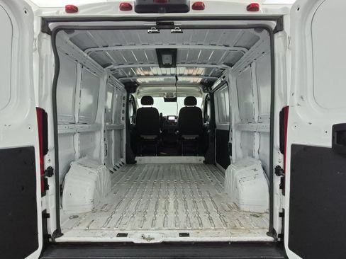 Used 2025 RAM ProMaster 2500 w/ Convenience Group FWD image 10