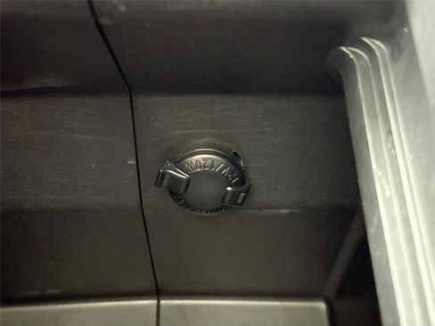 Certified 2025 Toyota Highlander XSE image 37