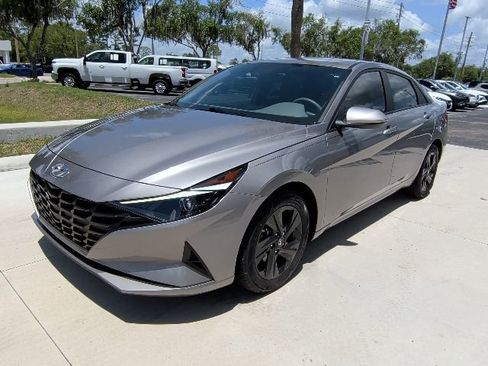 Certified 2023 Hyundai Elantra SEL FWD image 8