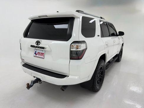 Used 2023 Toyota 4Runner SR5 Premium image 40