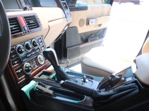 Used 2003 Land Rover Range Rover HSE AWD/4WD image 36