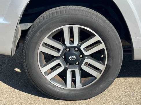 Used 2016 Toyota 4Runner Limited AWD/4WD image 20