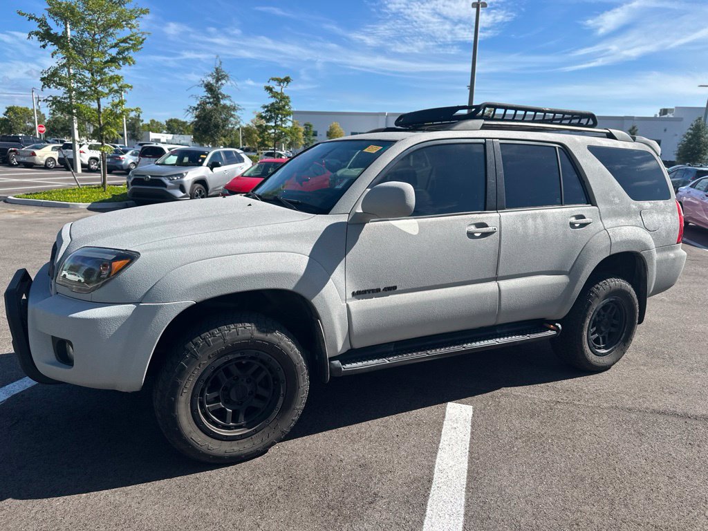 Used 2009 Toyota 4Runner Limited AWD/4WD image 2