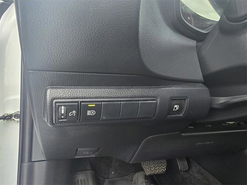 Used 2023 Toyota Corolla LE w/ LE Convenience Package image 21